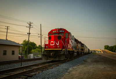ПРЕТУКЛИ КОНДУКТЕРА У ВОЗУ ЗБОГ ЈЕДНЕ КАРТЕ Преминуо након бруталног премлаћивања, за собом оставио породицу! Од претрпљеног стреса његов отац претрпео срчани удар!