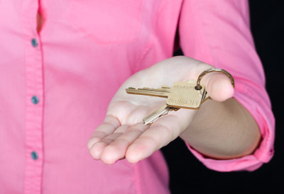 ТОКОМ ЈУЧЕРАШЊЕГ ДАНА СТИГЛО 150.000 ПРИЈАВА ОБЈЕКАТА До сада на Свој на своме стигло МИЛИОН И 600 ХИЉАДА пријава