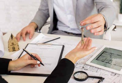 СТАНОВИ И ДО 40 ОДСТО ЈЕФТИНИЈИ Ево како стамбене задруге ПОМАЖУ ПОРОДИЦАМА да дођу до СТАНА