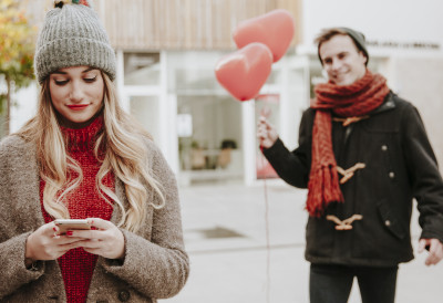 „ОНАЈ ПРАВИ ОСЕЋАЈ“ СТИЖЕ! Судбинска љубав ће погодити оне који се најмање надају! ОВА ТРИ ЗНАКА ће процветати на Дан заљубљених