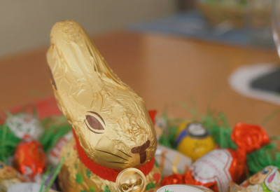 ЧОКОЛАДНИ УСКРШЊИ ЗЕЦ СКУПЉИ ОД МЕСА Купци бесни, 200 грама кошта више од 1.000 ДИНАРА: "Ово је чиста пљачка"