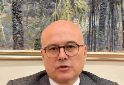 (ВИДЕО) ЛИДЕР СНС ВУЧЕВИЋ БРУТАЛНО ОДГОВОРИО НА ЛАЖИ МАРИНИКЕ ТЕПИЋ Послао поруку пред Сретење: Србија се неће вратити у време пресуда без суђења!