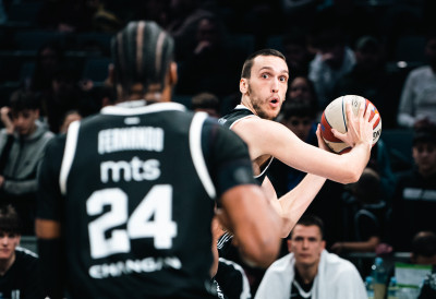 КОШАРКАШИ ПАРТИЗАНА УБЕДЉИВИ ПРОТИВ БУДУЋНОСТИ Црно-белима дерби кола