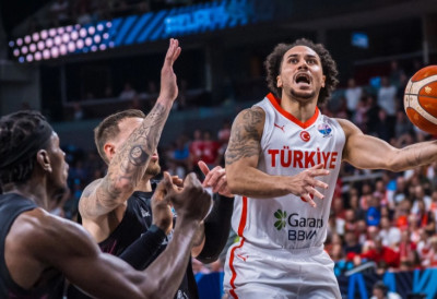 ЕФЕС БАШ ОСЛАБЉЕН У АРЕНИ: Остао без важног играча, продужила се листа повређених