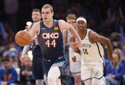 ТОПИЋ ПОСТИГАО ТРОЈКУ У ПОБЕДИ ОКЛАХОМЕ НАД ТОРОНТОМ: Јовић није играо, Вукчевић без запаженијег учинка