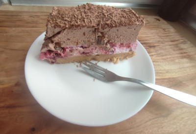 Нећеш моћи да јој одолиш! БРЗА ВОЋНА ТОРТА БЕЗ ПЕЧЕЊА, супер кремаста, освежава и нестаје за трен!