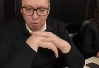 ПРЕДСЕДНИК МАЛО ОПУШТЕНИЈЕ ИЗ МИНХЕНА Вучић у српско-српском дијалогу у баварској кафани (ВИДЕО)