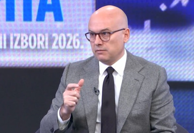 СНАЖНА СИМБОЛИКА ИЗБОРНЕ ПОРУКЕ СНС Вучевић јасан, позива грађане на јединство, а не на ФРОНТОВСКЕ ПОДЕЛЕ: Људи хоће сигурност