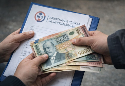 СТИЖЕ НОВАЦ НЕЗАПОСЛЕНИМА Исплата накнада почиње сутра, новац и у суботу