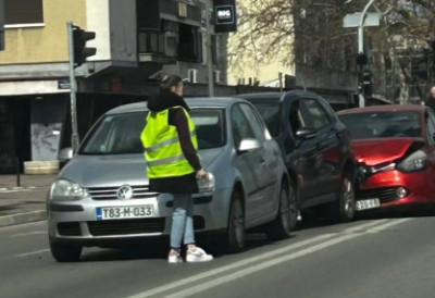 ХАОС НА КЕЈУ ЖРТАВА РАЦИЈЕ Ланчани судар паралисао саобраћај