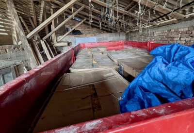 МИТРОВЧАНКА (56) ОШТЕТИЛА БУЏЕТ СРБИЈЕ ЗА ВИШЕ ОД 6 МИЛИОНА ДИНАРА У помоћном објекту полиција ЗАПЛЕНИЛА 750 кила осушеног дувана!