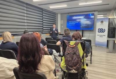 ПРЕДАВАЊЕ О ИНТЕРНЕТ ПРЕВАРАМА И ЗАШТИТИ НА МРЕЖИ У ВРШЦУ Дигитална безбедност кроз конкретне примере из праксе