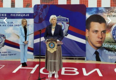 ПОЛОЖЕНИ ВЕНЦИ, НАСТАВЉЕНО СЕЋАЊЕ...Татјана Медвед отворила Меморијални турнир „Владимир Грандић“