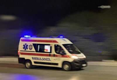 СТОМАЧНИ ВИРУС ТОЛИКО ЈАК ДА ГРАЂАНИ ЗОВУ ХИТНУ ПОМОЋ Непрестани болови и мучнина су неки од симптома