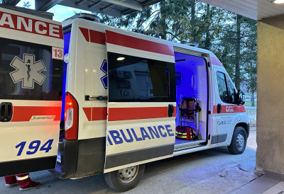 ПОВРЕЂЕНО ДЕТЕ У САОБРАЋАЈНОЈ НЕСРЕЋИ У КРАГУЈЕВЦУ Интервенисала Хитна помоћ, дете превезено у здравствену установу