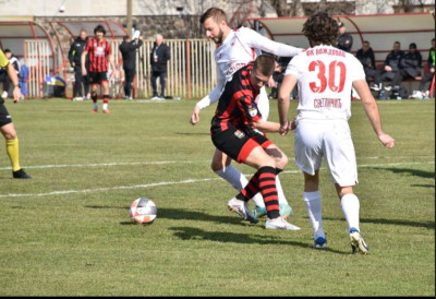 ФУДБАЛЕРИ КАБЕЛА ГОСТУЈУ ДУБОЧИЦИ У ПРВОЈ ЛИГИ СРБИЈЕ: Хитно потребна три бода