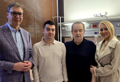ДАЧИЋ ИЗЛАЗИ ИЗ БОЛНИЦЕ Вучић: “Хвала лекарима који су бринули о њему“