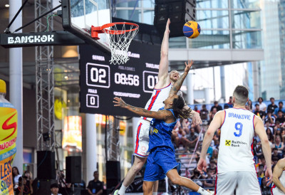 БАСКЕТАШИ СРБИЈЕ НАДМОЋНИЈИ ОД ДОМАЋИНА Започели одбрану титуле у ФИБА Купу шампиона (ВИДЕО)