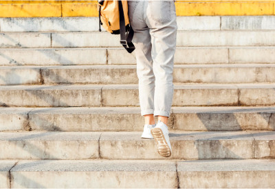 РАНИ ЗНАК ДЕМЕНЦИЈЕ Обратите пажњу на ово приликом ходања уз степенице