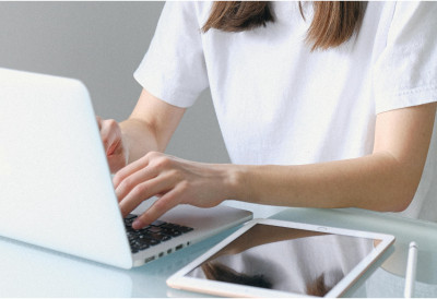 МУП хитно реаговао! СКАНДАЛОЗНА ГРУПА "ЋЕРКЕ И ТАТЕ" ПОДИГЛА ПРАШИНУ У СРБИЈИ Малолетнице на удару педофила ТРАГ ВОДИ ДО СУСЕДА