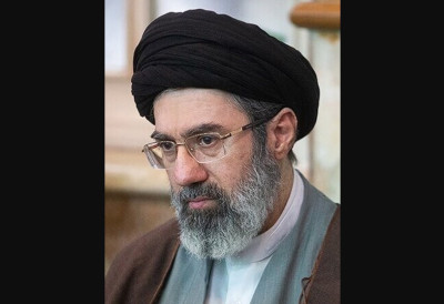 Ипак је повређен у нападу, СТИГЛА ПОТВРДА: МОЏТАБА ХАМНЕИ ПРЕБАЧЕН У МОСКВУ НА ЛЕЧЕЊЕ