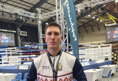 СИМИЋ ИСКОВАО ЗЛАТО У ДЕБРЕЦИНУ: Српски боксер славио на "Бочкаи купу"