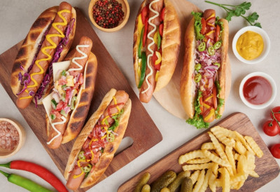 ХОТ-ДОГ ОД 100 ДОЛАРА ЗАЛУДЕО СВЕТ После Сабаленке, и Српкиња пробала виршлу са златом!