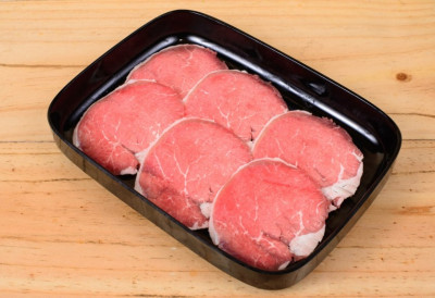 МЕСО ОДМРЗАВАЈТЕ ДУПЛО БРЖЕ! Метална шерпа вам скраћује време, ЕВО како