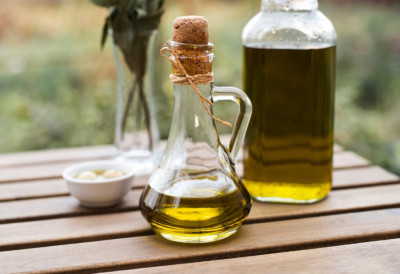 МОЗАК ВОЛИ ОВУ НАМИРНИЦУ! Мала количина маслиновог уља ДНЕВНО повезује се са бољим памћењем и оштријим размишљањем, ЕВО у чему је тајна