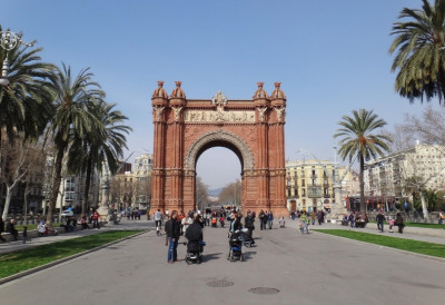 Ако путујете накратко у Барселону, припремите се НОВИМ „КЛИЗЕЋИМ” БОРАВИШНИМ ТАКСАМА ШПАНИЈА УДАРА ПО ТУРИСТИМА!