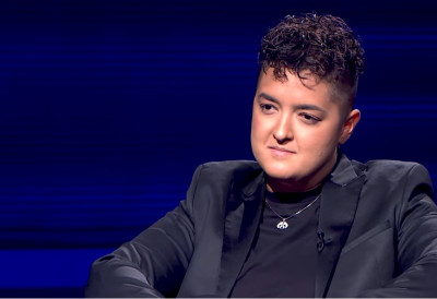 МНОГИ МИСЛЕ ДА ЈЕ НИЖА! Ево колико је висока Марија Шерифовић, а никада је нећете видети у штиклама