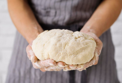 ЈЕДНО ТЕСТО, безброј могућности! ПОСНА СМЕСА КОЈА МОЖЕ ДА СТОЈИ ЧЕТИРИ ДАНА, а од ње правите кифлице, пите и погаче као из пекаре