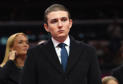 БАРОН ТРАМП НЕ БИ У АМЕРИЧКУ АРМИЈУ Сајтом позивају власт да мобилише председниковог сина