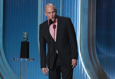 ХАРЕЛСОН ПЛАТИО 400.000 ДОЛАРА ДА БИ ИЗАШАО ИЗ ФИЛМА – И ПОГОДИО ЏЕКПОТ Улогу у којој му жена спава са Редфордом није могао да пропусти!