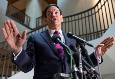 (ВИДЕО) МАРКО РУБИО ПРИЗНАО: „Ударили смо Иран превентивно, да не би могао да узврати“