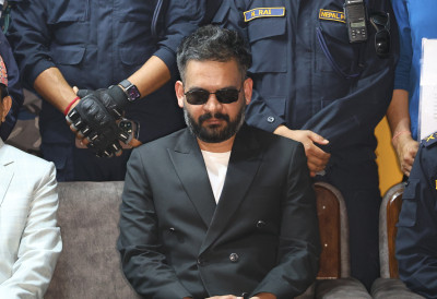 (ВИДЕО) Студирао је грађевинарство, али је СЛАВУ СТЕКАО РЕПУЈУЋИ Политички ЗЕМЉОТРЕС у Непалу: РЕПЕР уметничког имена Бален ПОСТАО ПРЕМИЈЕР