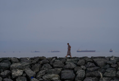 ИРАН ПРЕТИ ЗАТВАРАЊЕМ ОРМУСКОГ МОРЕУЗА Спрема одмазду ако САД нападну електране