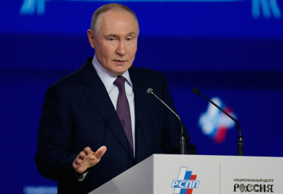 ПУТИН УПОЗОРАВА: Рат у Ирану прети глобалним потресима