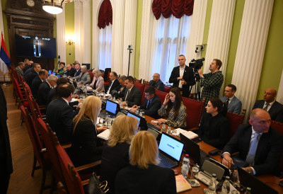 ЗАВРШЕНА СЕДНИЦА СКУПШТИНСКОГ ОДБОРА ЗА ОБРАЗОВАЊЕ: Органи универзитета да се придржавају прописа о безбедности студената