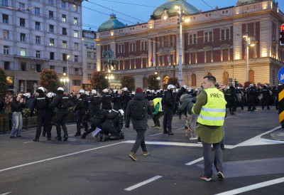 НАКОН ОБРАЋАЊА РЕКТОРА Завршен протест испред Ректората, Ђокић то назвао обрачуном са слободом мишљења ОБРАТИО СЕ И МЕЂУНАРОДНОЈ ЗАЈЕДНИЦИ