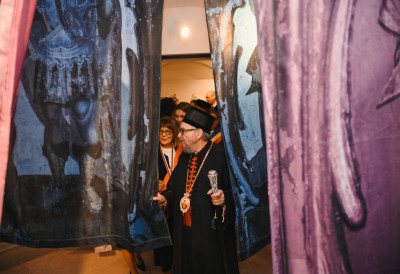 У ТЕМИШВАРУ ОТВОРЕНА ИЗЛОЖБА "ИСКРЕ СЈАЈА ИЗ ПЕПЕЛА" Прича о обнови вредног иконостаса