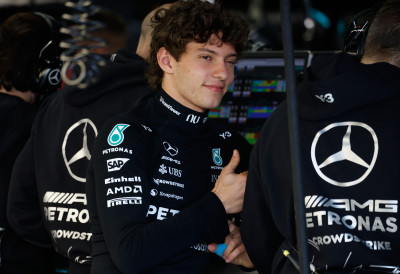 КИМИ АНТОНЕЛИ ОСВОЈИО ПОЛ ПОЗИЦИЈУ ПРЕД ВЕЛИКУ НАГРАДУ ЈАПАНА У ФОРМУЛИ 1: Ферштапен рано елиминисан!