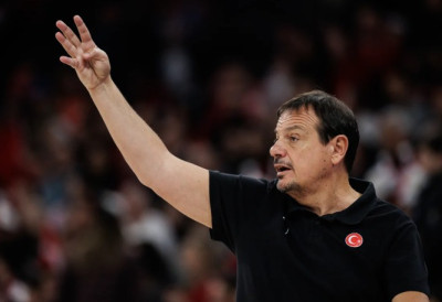 "Била је ово сјајна утакмица за нас" ЕРГИН АТАМАН: "Важно је што смо победили Србију два пута "