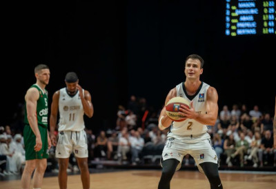 ТРОЈИЦА ИГРАЧА ПРОДУЖИЛИ УГОВОРЕ СА ДУБАИЈЕМ: Дангубић, Препелич и Бертанс ставили параф