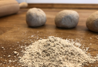 НАПРАВИТЕ ХЛЕБ КОЈИ ЈЕ ЈЕО ИСУС СА СВОЈИМ АПОСТОЛИМА Једноставан рецепт за укусно јело које има дубоку симболику