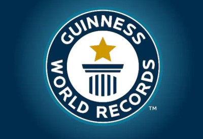 НАЈЈАЧИ ЧОВЕК ПОМОРАВЉА Снагатор из Ћуприје има палац од “челика“ ГУРАО ТОНУ И ПО ТЕЖАК АУТОМОБИЛ САМО ЈЕДНИМ ПРСТОМ (ФОТО)