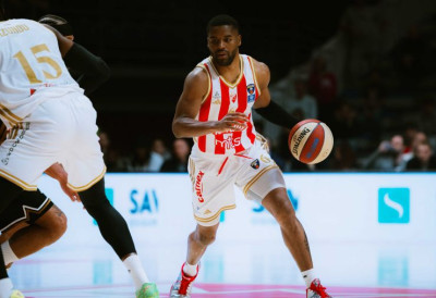 КОШАРКАШИ ЦРВЕНЕ ЗВЕЗДЕ НАДИГРАЛИ ДУБАИ У АБА ЛИГИ Црвено-бели се загрејали за дерби