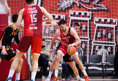 НОВОСАДСКИ КОШАРКАШИ ЖЕЛЕ ДА ИЗБЕГНУ ЦРНИ НИЗ НА НАЈТЕЖЕМ ГОСТОВАЊУ У КЛС Следи дерби против Златибора