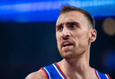 КОШАРКАШ ОЛИМПИЈАКОСА НИКОЛА МИЛУТИНОВ СПРЕМАН за меч са Панатинаикосом