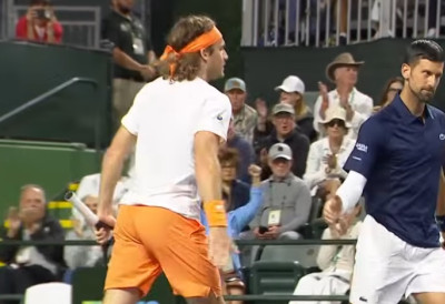 (ВИДЕО) ЗА ЂОКОВИЋА НЕМА УМОРА! Победио и у дублу у истом дану, са Циципасом срушио браниоце титуле у Индијан Велсу